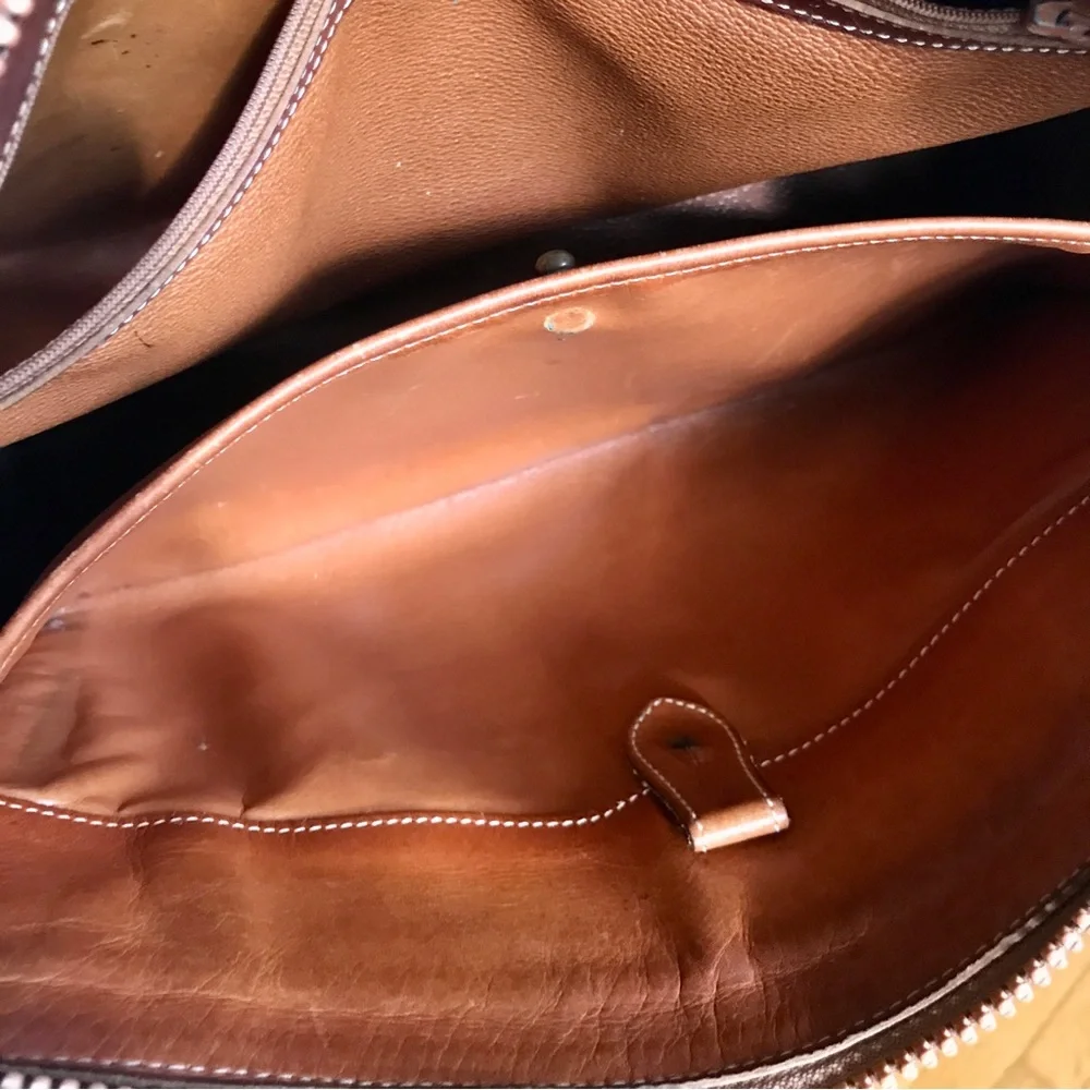Vintage Authentic Dooney & Bourke Pebbled Leather Satchel